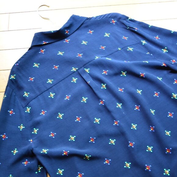 Designer Lady's Button Up Blouse Size S - Picture 8 of 10